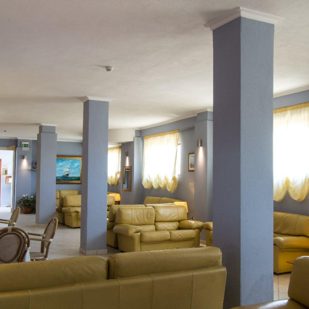 Conchiglia Azzurra Resort & Beach Порто-Чезарео Экстерьер фото